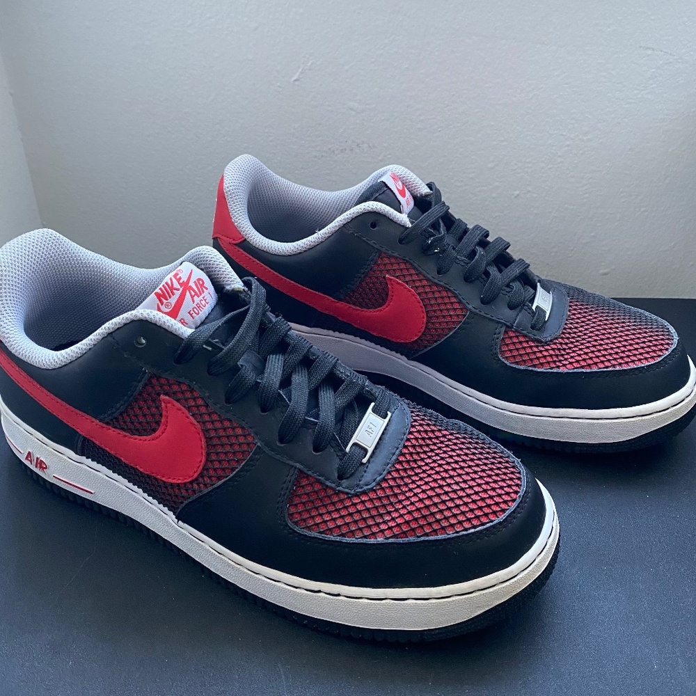 Nike Air Force One US10 Red/Black